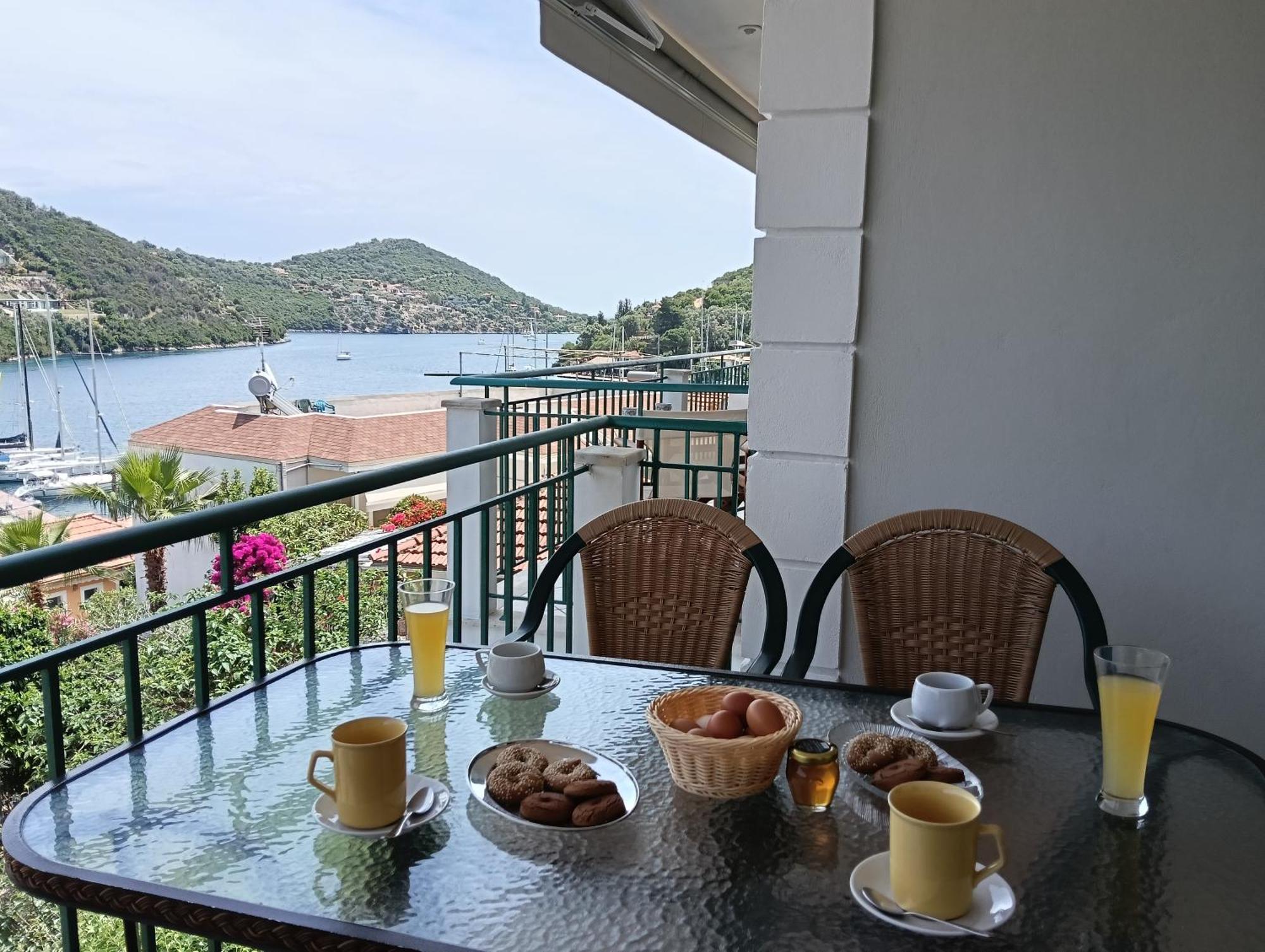 Galini Studios Sivota  Luaran gambar