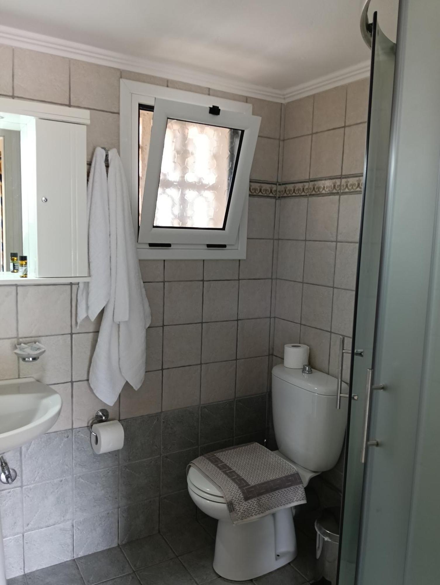 Galini Studios Sivota  Luaran gambar