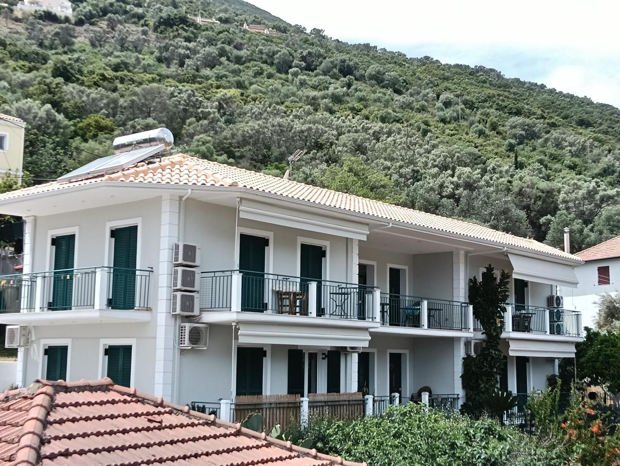Galini Studios Sivota  Luaran gambar